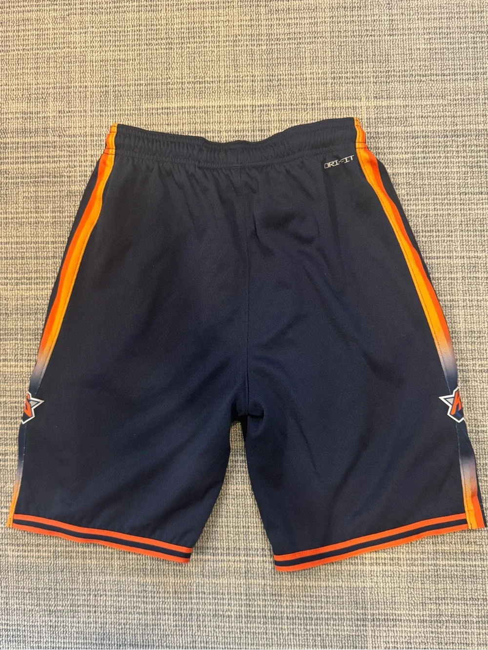 Boys Knicks Shorts. Size L. Excellent Preowned condition.